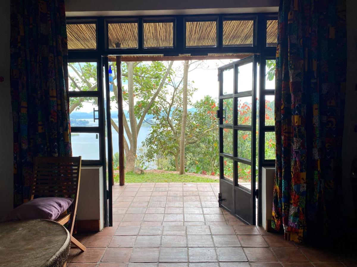 Chameleon Hill Forest Lodge Bwindi Exterior photo